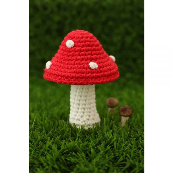 Gehäkelte Fliegenpilz-Stabrassel (aus Bio-Baumwolle)